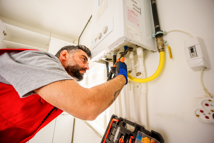 How to Choose the Right Professional for Water Heater Repair